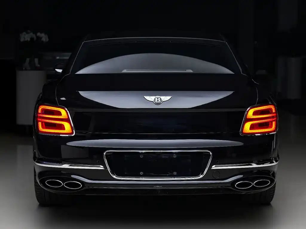 Bentley Flying Spur PHEV 2024 — фото 14