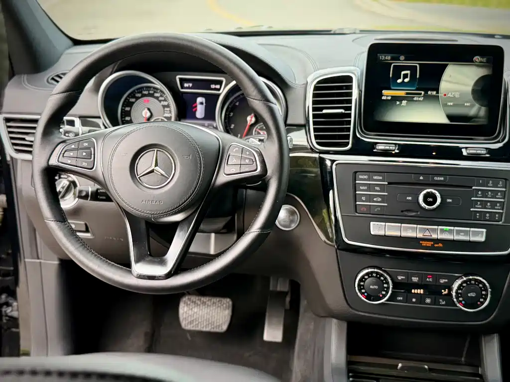 Mercedes-Benz GLS 2018 — фото 12
