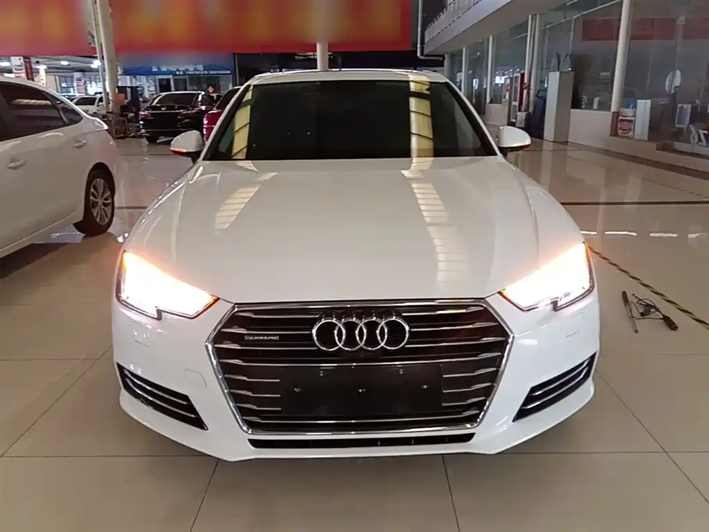 Audi A4L 2017 — фото 3