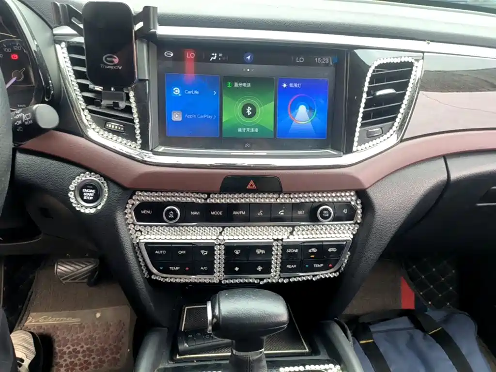 GAC Motor Trumpchi GS8 2018 — фото 13