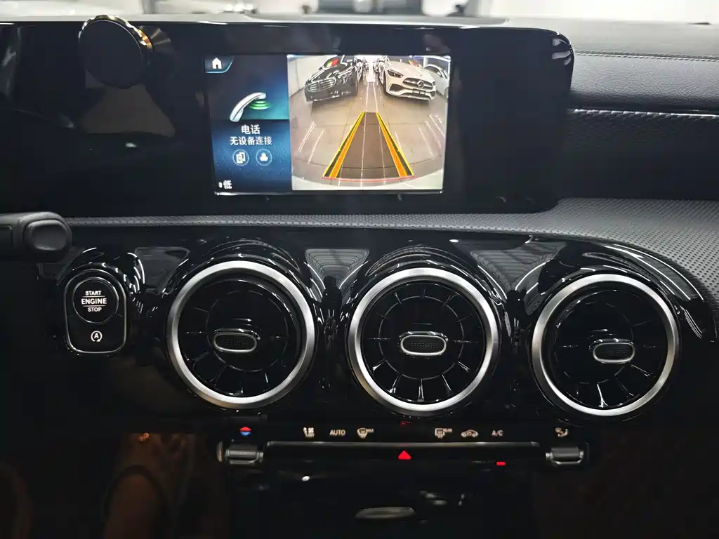 Mercedes-Benz A-Class 2020 — фото 16