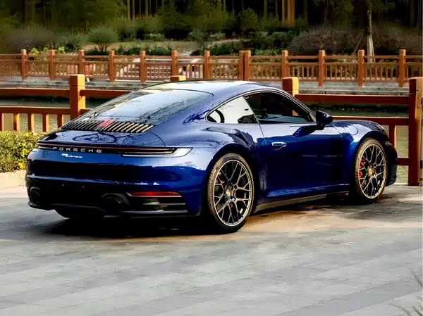 Porsche 911 2023