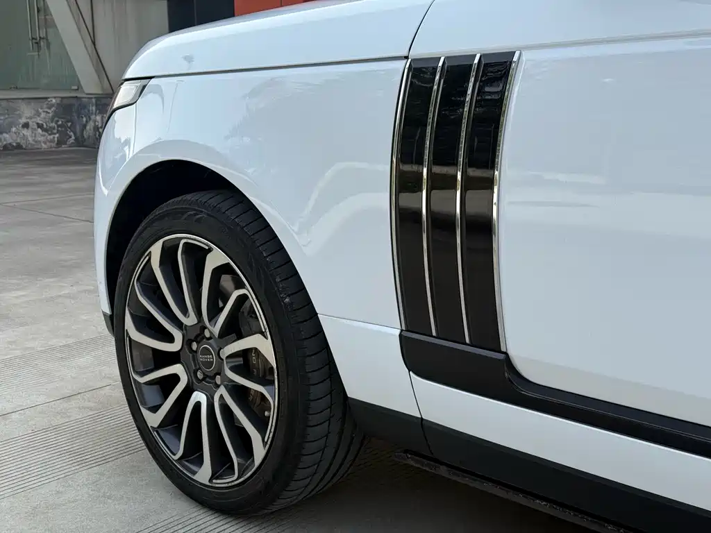 Land Rover Range Rover 2018 — фото 10