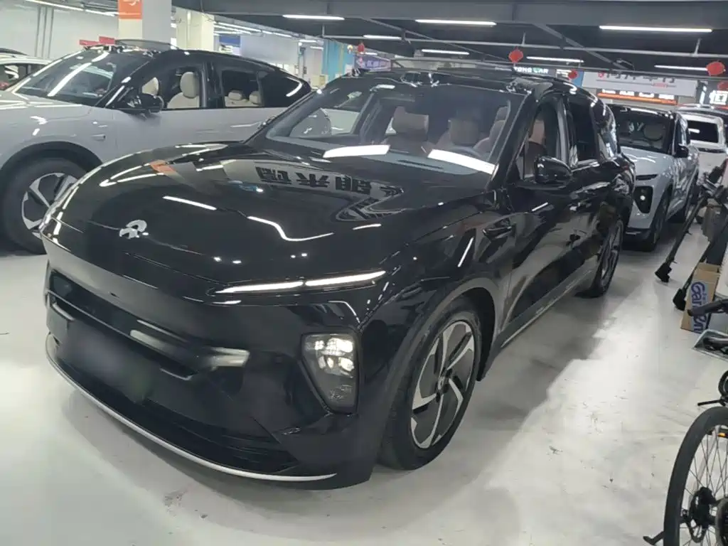 NIO ES8 2024
