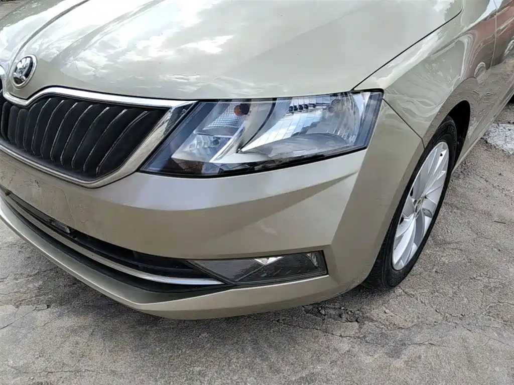 Skoda Rapid 2017 — фото 24