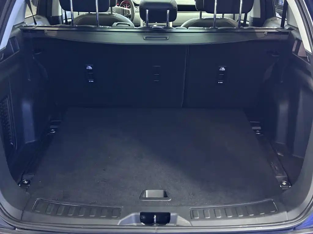 Land Rover Discovery Sport 2017 — фото 12