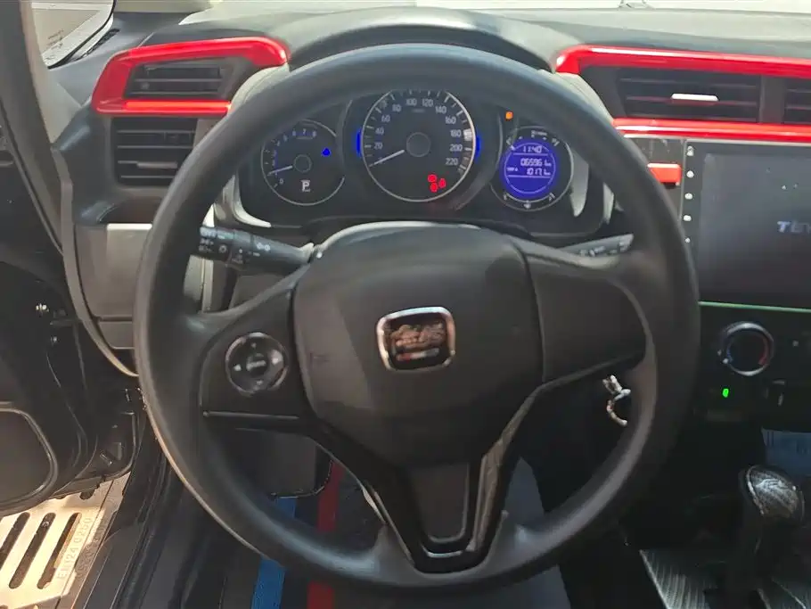 Honda Fit 2016 — фото 15