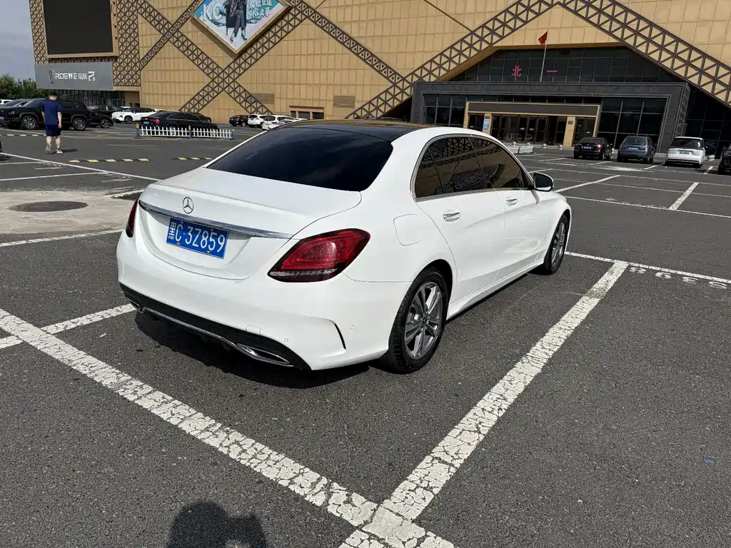 Mercedes-Benz C-Class 2021