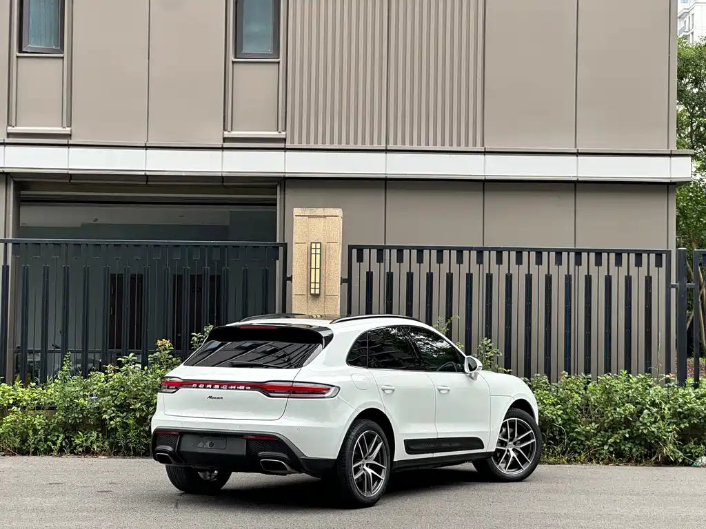 Porsche Macan 2023