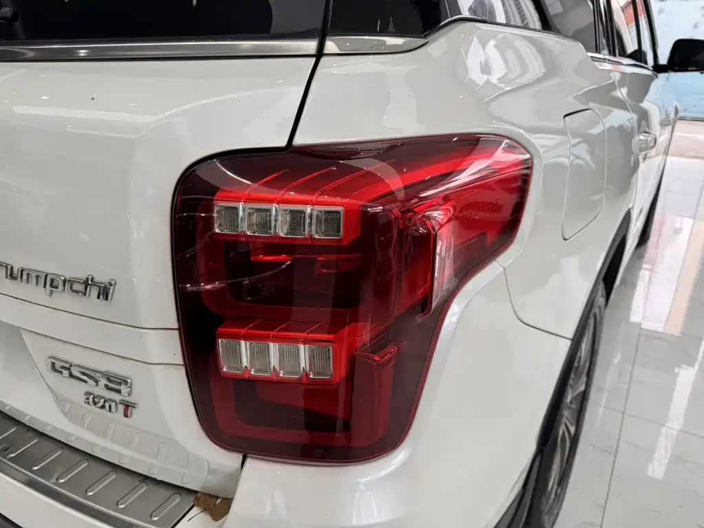 GAC Motor Trumpchi GS8 2017 — фото 27