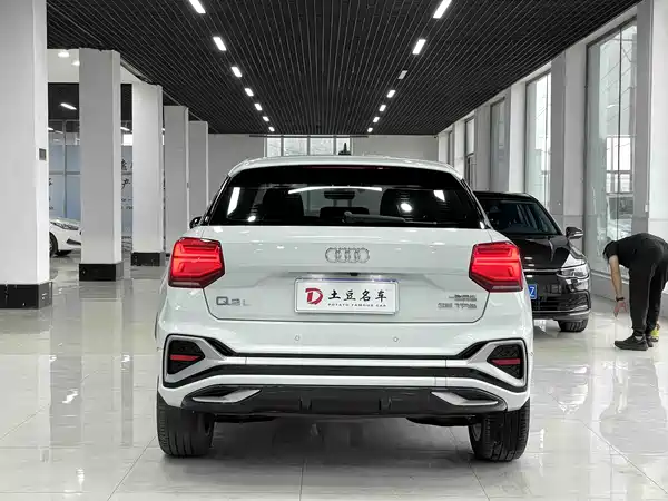 Audi Q2L 2022