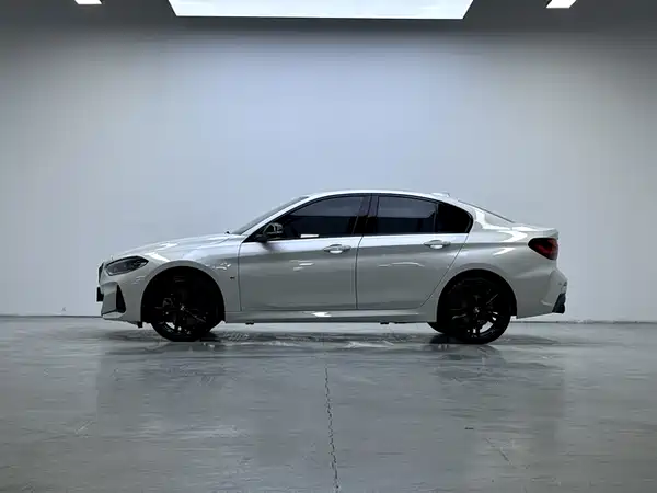 BMW 1 Series 2023