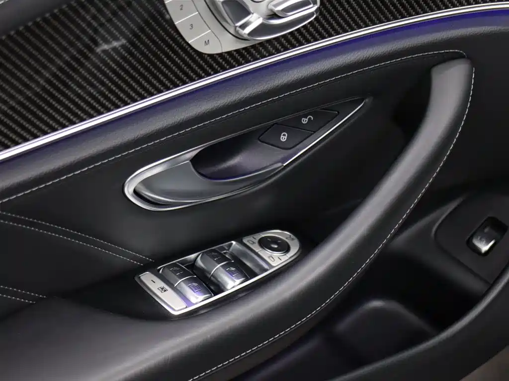 Mercedes-Benz E-Class AMG 2021 — фото 27