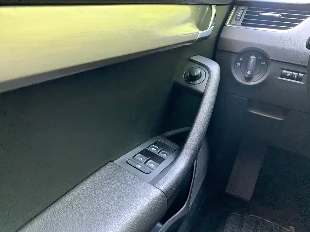 Skoda Octavia 2018 — фото 14
