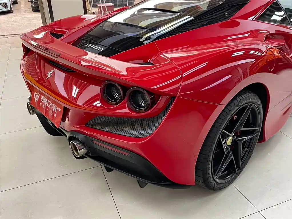 Ferrari F8 2021 — фото 5