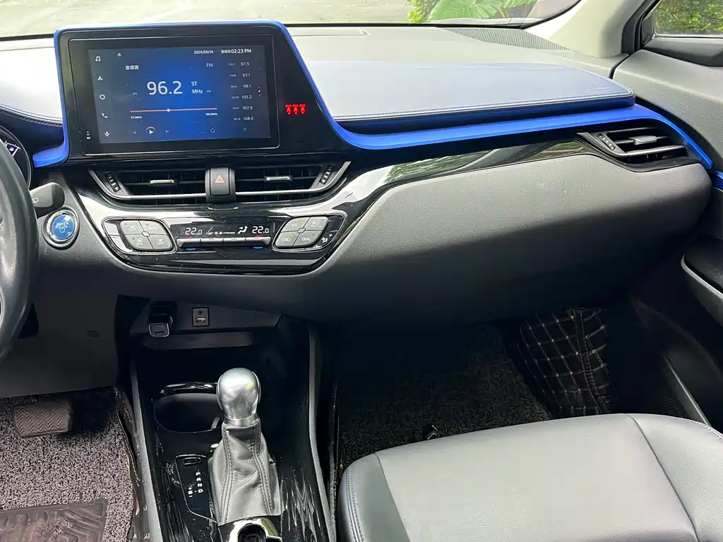Toyota C-HR 2022 — фото 13