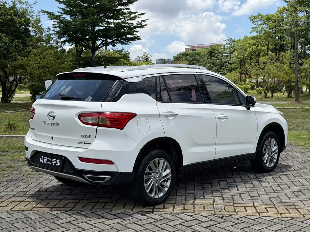 GAC Motor Trumpchi GS4 2016 — фото 12