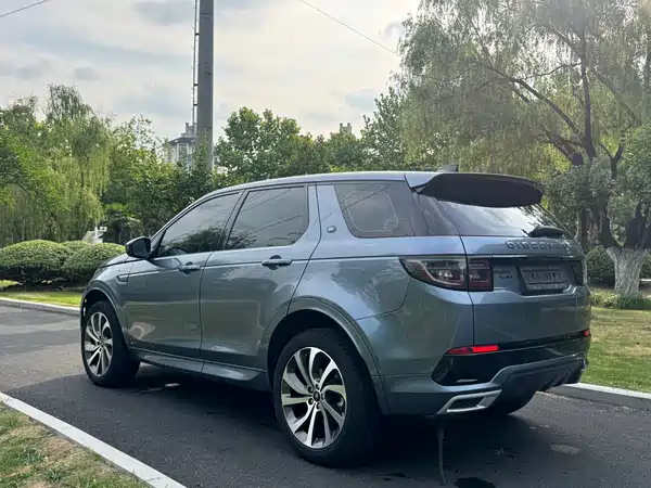 Land Rover Discovery Sport 2021