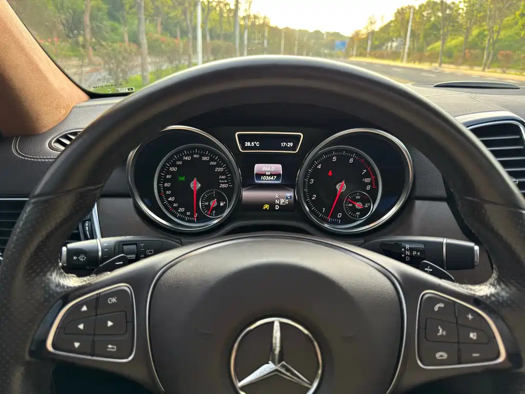 Mercedes-Benz GLE 2018 — фото 4