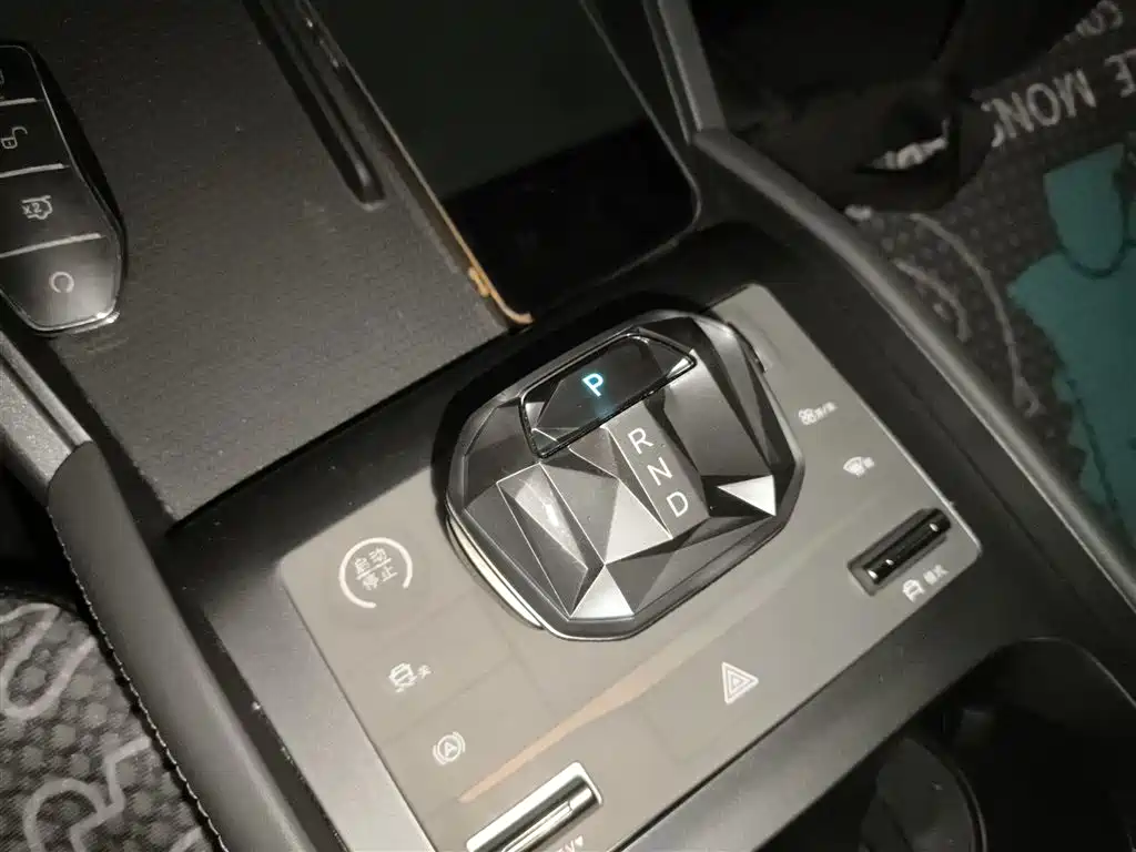 BYD Qin L 2025 — фото 14