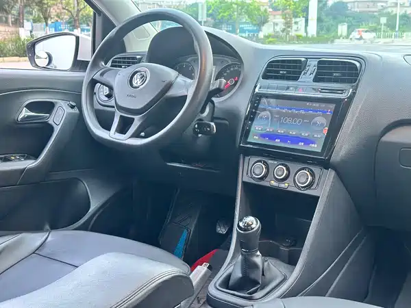 Volkswagen Polo 2016
