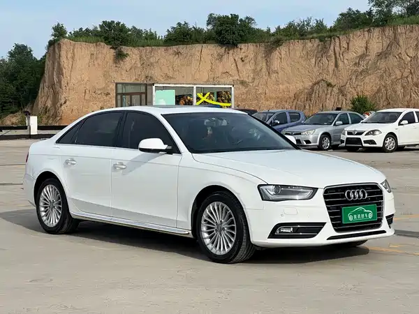 Audi A4L 2016