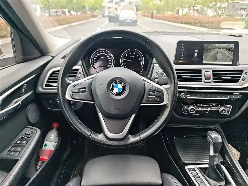 BMW 1 Series 2019 — фото 7