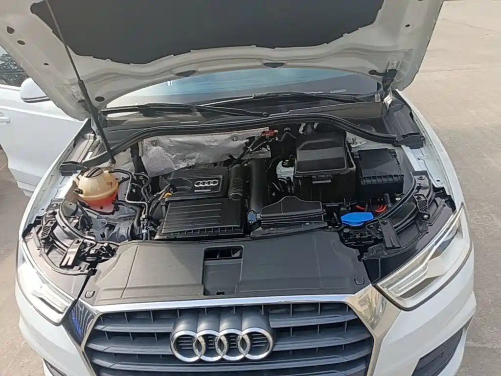 Audi Q3 2016 — фото 20