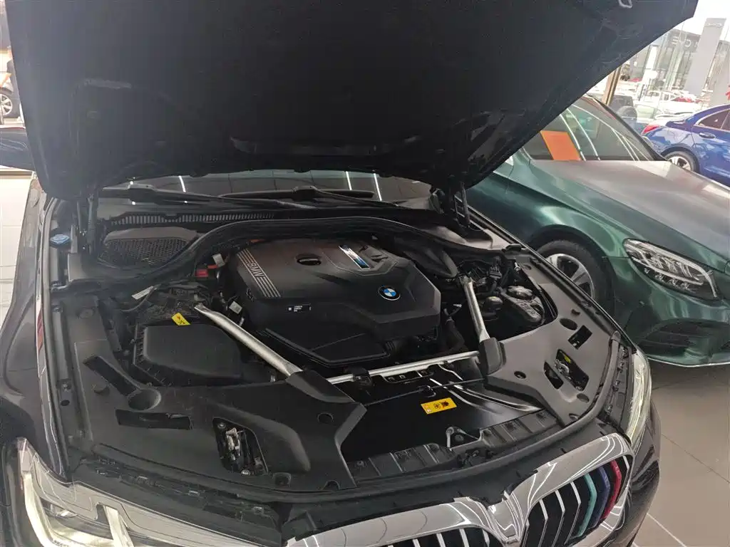 BMW 5 Series New Energy 2022 — фото 20