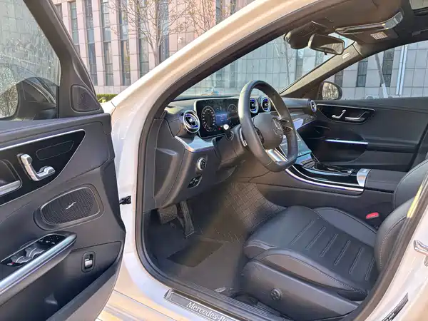 Mercedes-Benz C-Class 2023