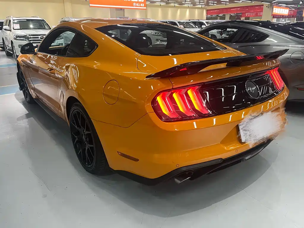 Ford Mustang 2018 — фото 14