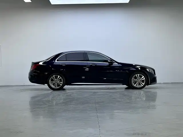 Mercedes-Benz C-Class 2018 — фото 9