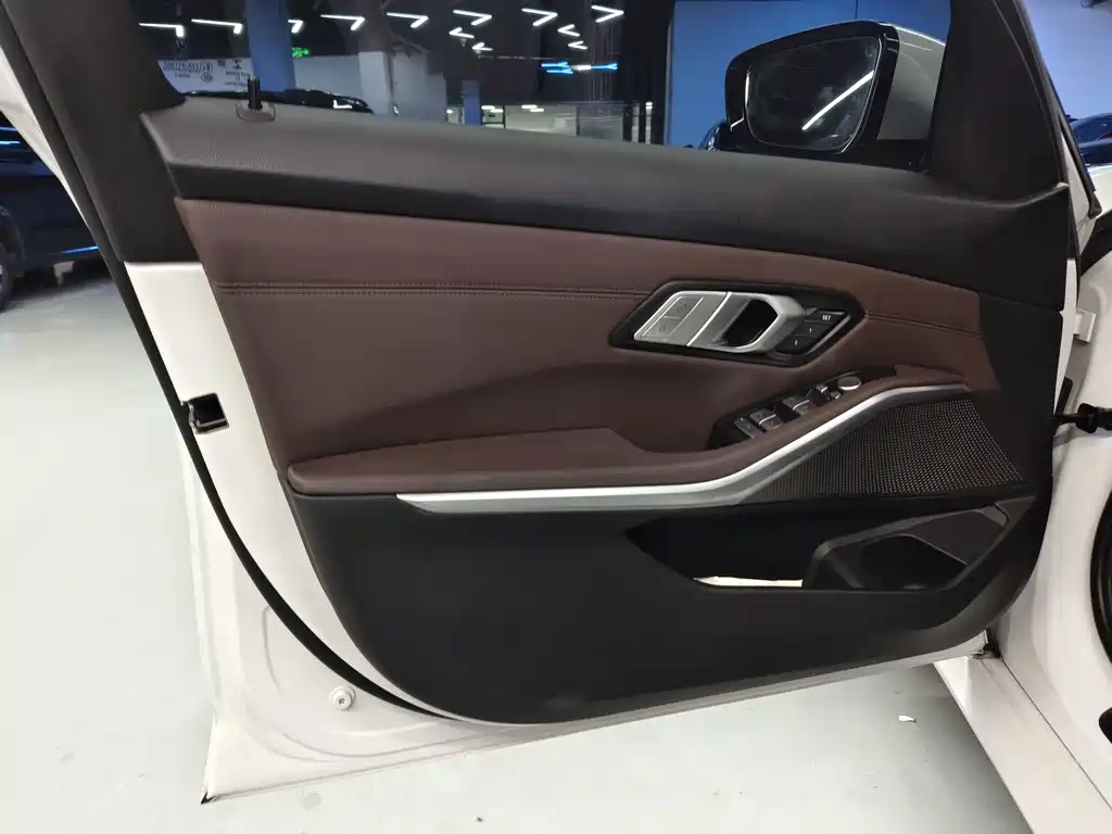 BMW 3 Series 2021