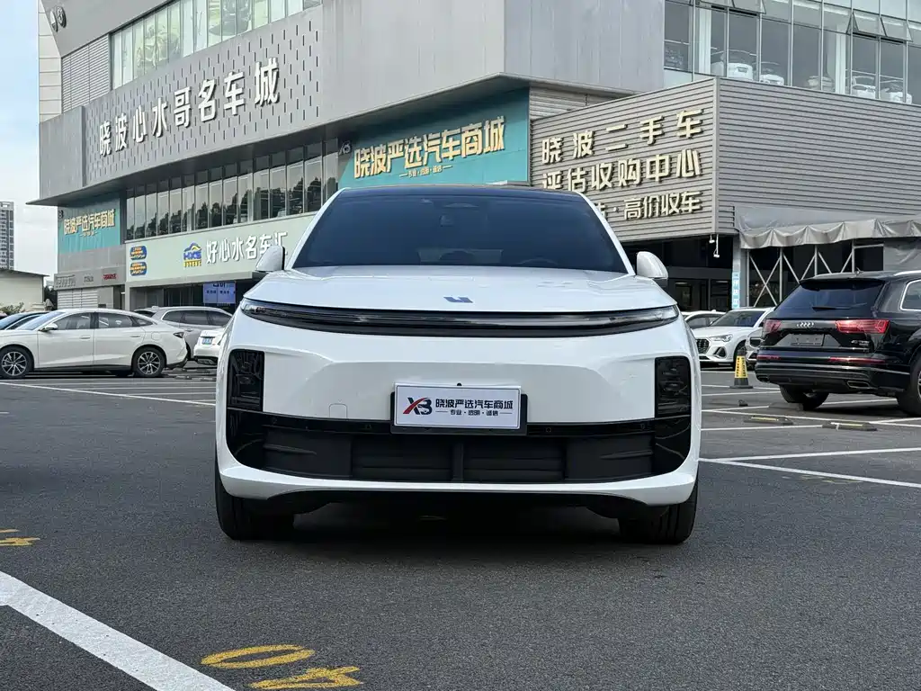 Li Auto Li L6 2025