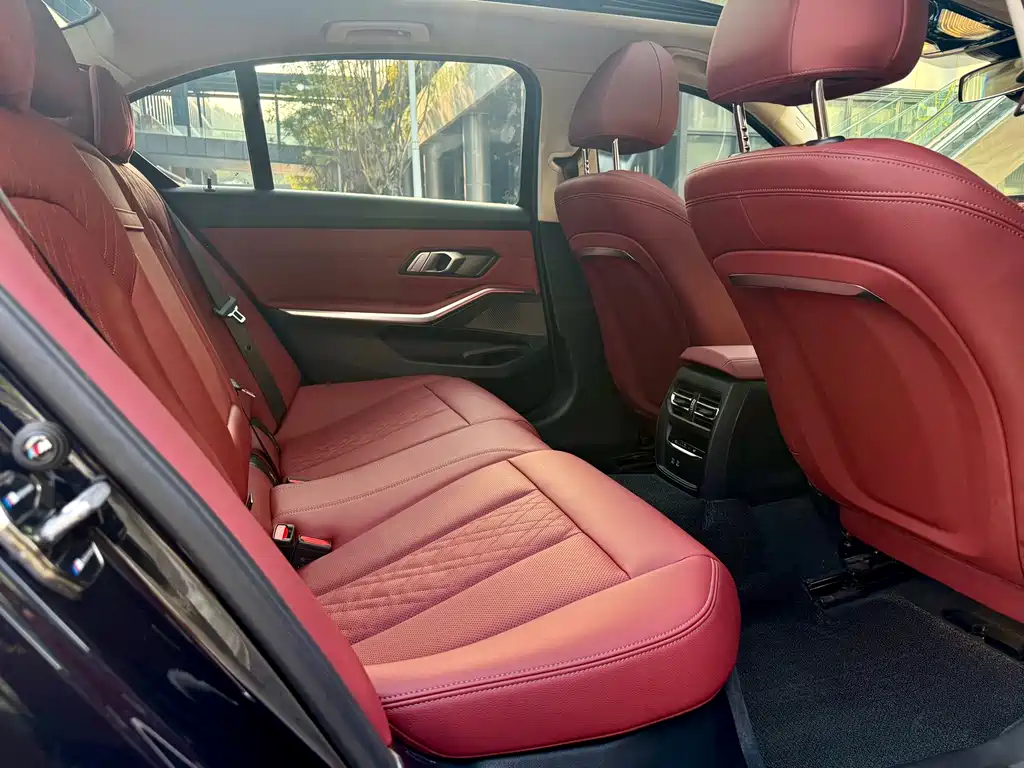 BMW 3 Series 2023 — фото 11