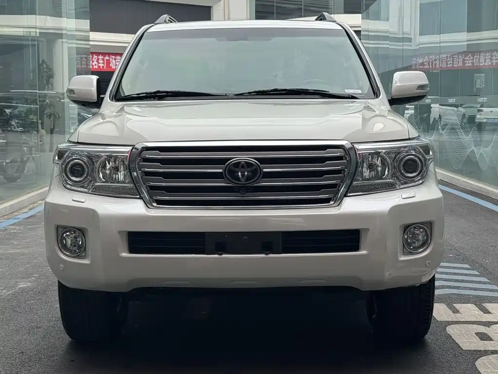 Toyota Land Cruiser 2014 — фото 2