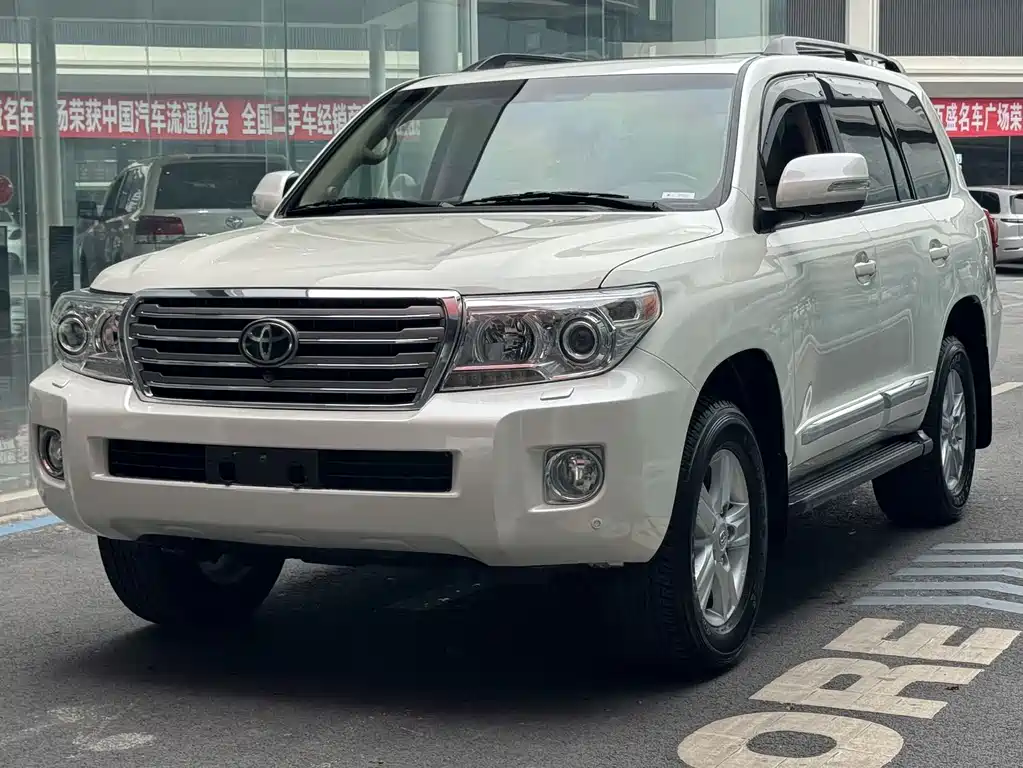 Toyota Land Cruiser 2014 — фото 3