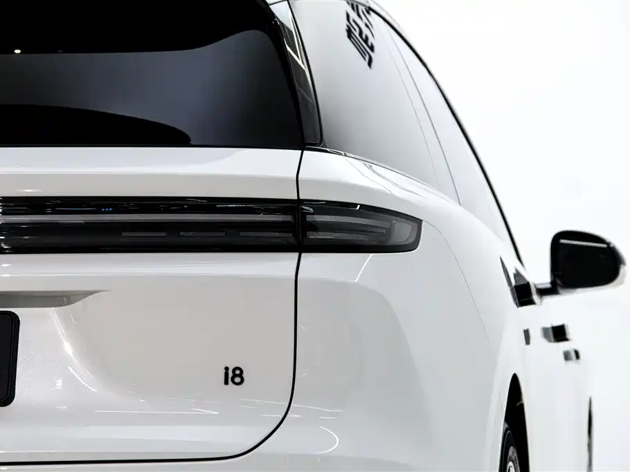 Li Auto i8 2026 — фото 11