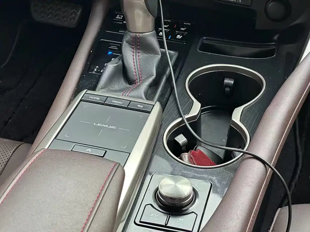 Lexus RX 2021