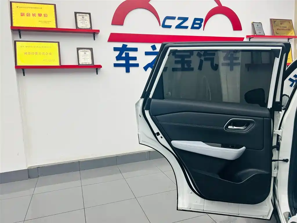 Nissan X-Trail 2023 — фото 24