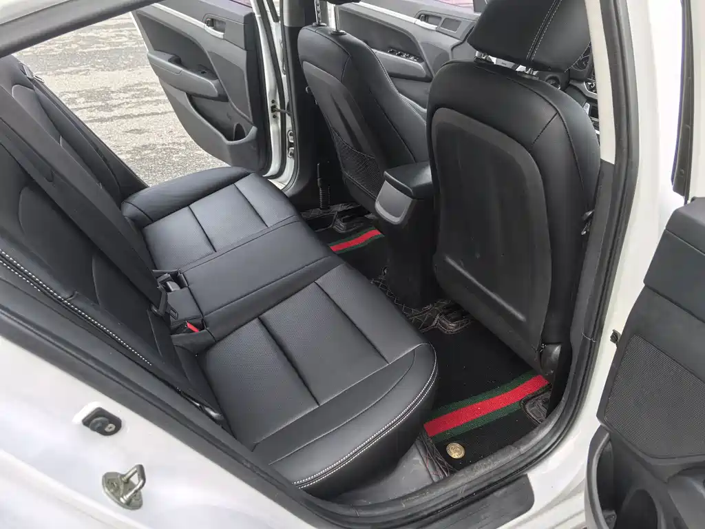 Hyundai Elantra 2019 — фото 14
