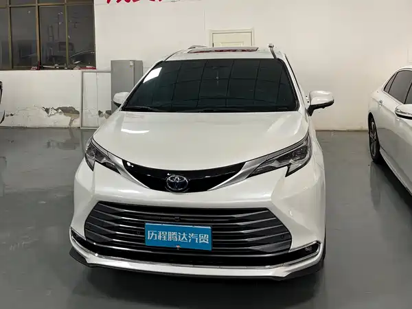 Toyota Sienna 2023