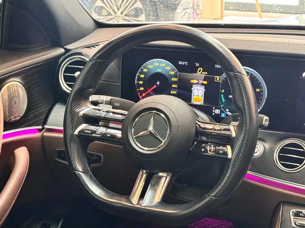 Mercedes-Benz E-Class 2022 — фото 10