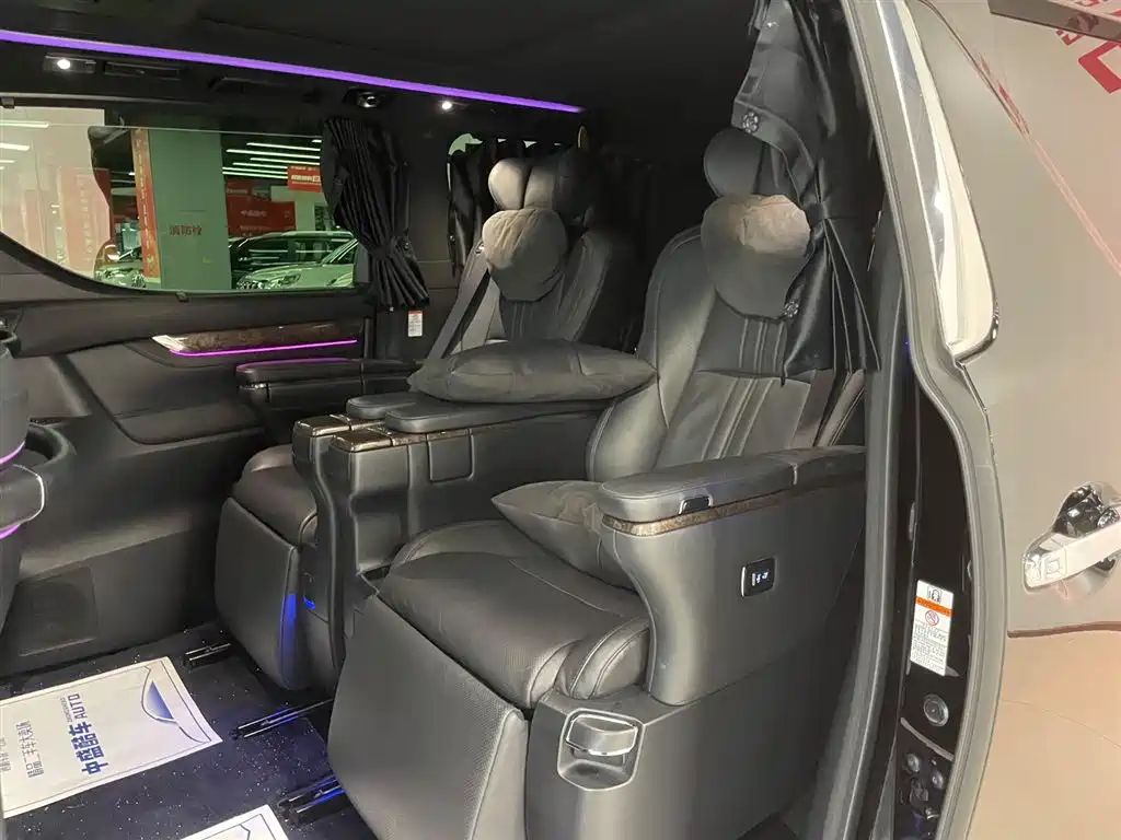 Toyota Alphard 2021 — фото 12