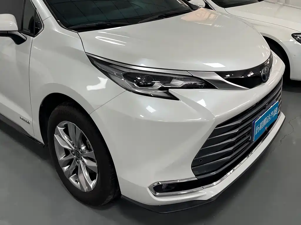 Toyota Sienna 2022 — фото 4