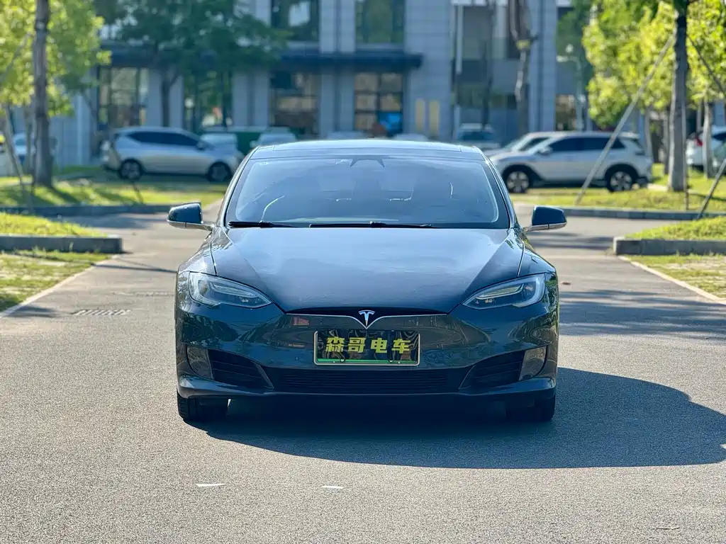 Tesla Model S 2017 — фото 2