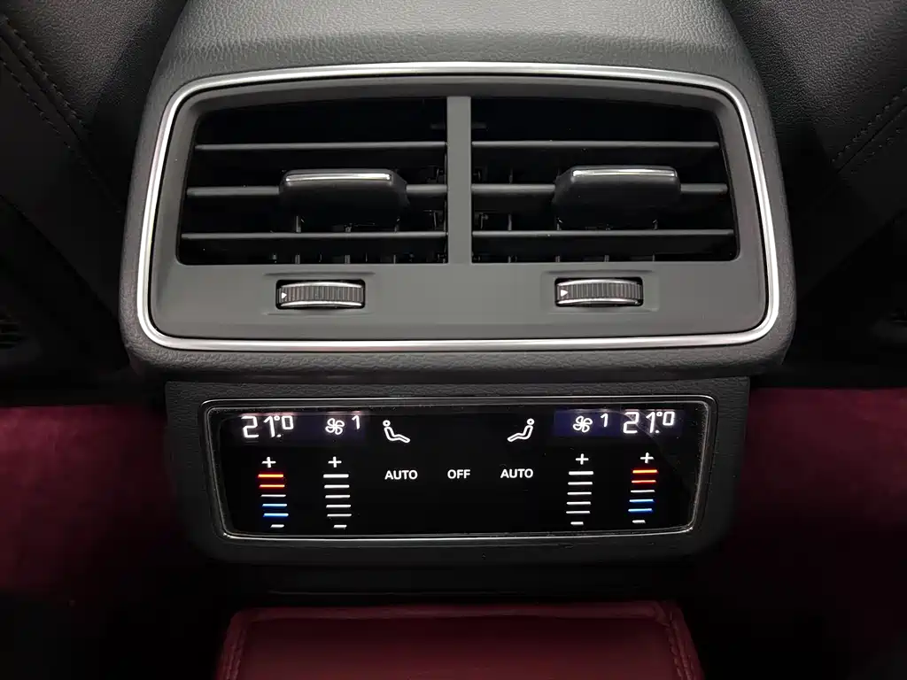 Audi A6 2021 — фото 28