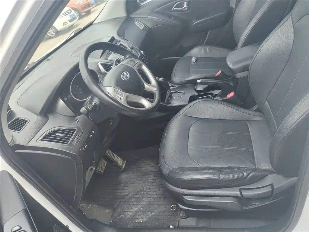 Hyundai ix35 2015 — фото 15