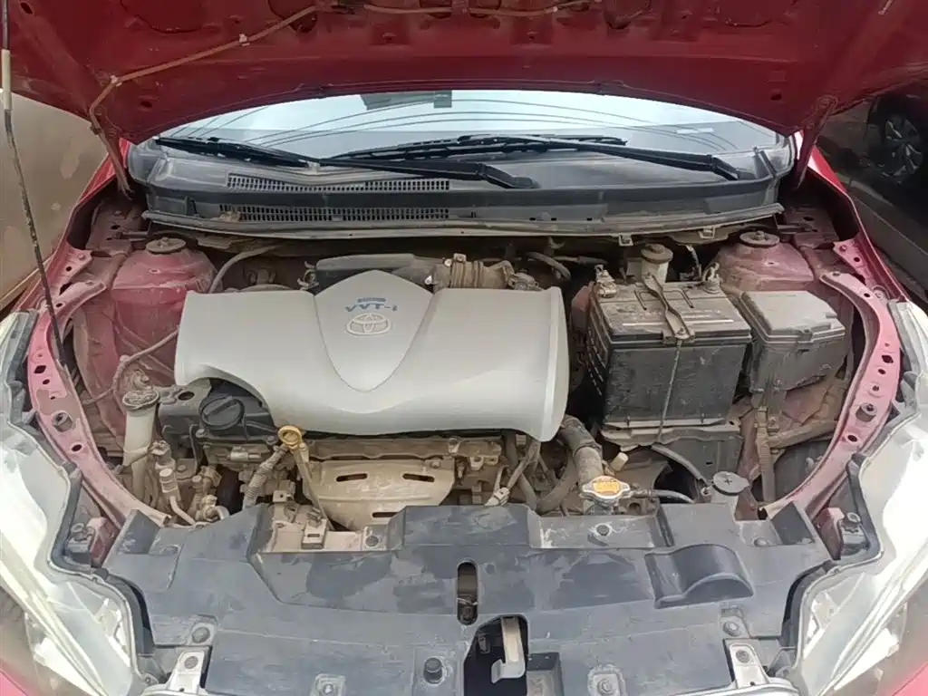 Toyota Yaris L 2015 — фото 20