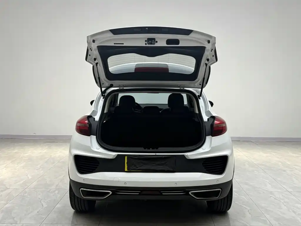 Geely Emgrand GS 2019 — фото 15